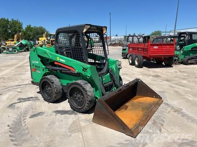 Bobcat S550 Krautuvai su šoniniu pasukimu