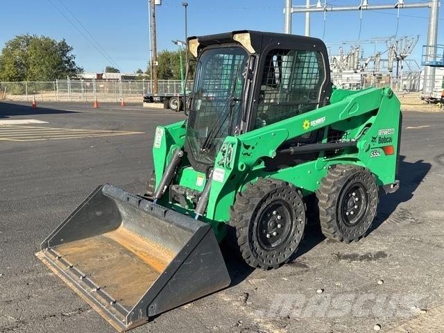 Bobcat S550 Krautuvai su šoniniu pasukimu