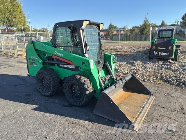 Bobcat S550 Krautuvai su šoniniu pasukimu