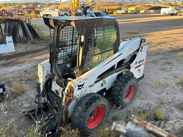 Bobcat S550 Krautuvai su šoniniu pasukimu