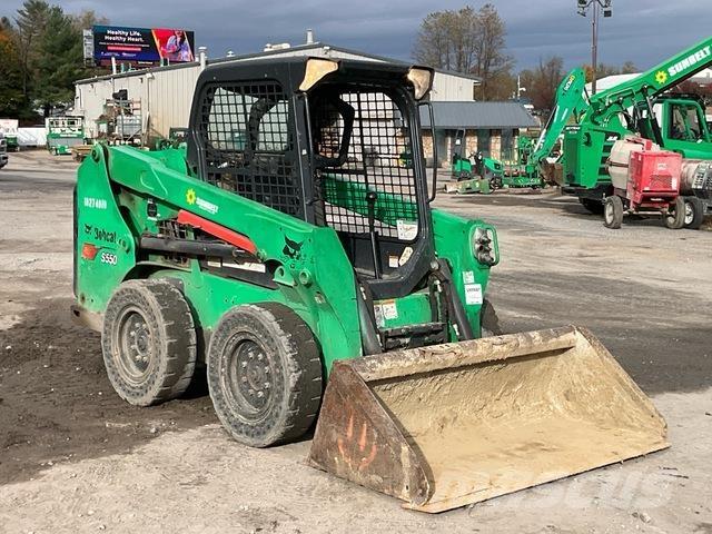 Bobcat S550 Krautuvai su šoniniu pasukimu