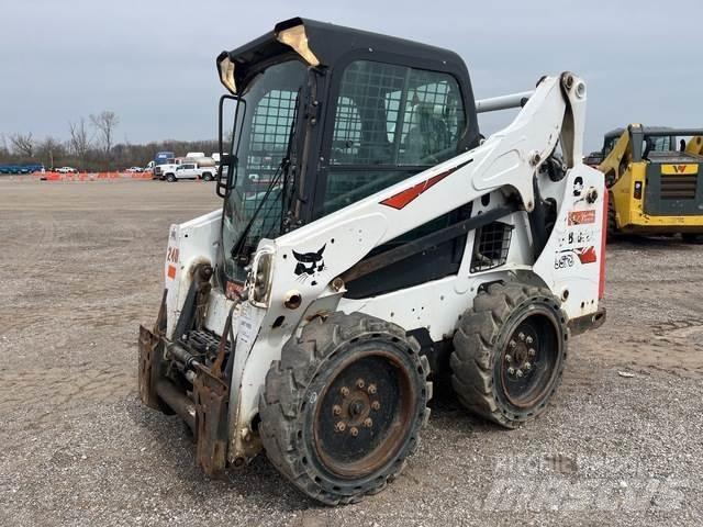 Bobcat S570 Krautuvai su šoniniu pasukimu