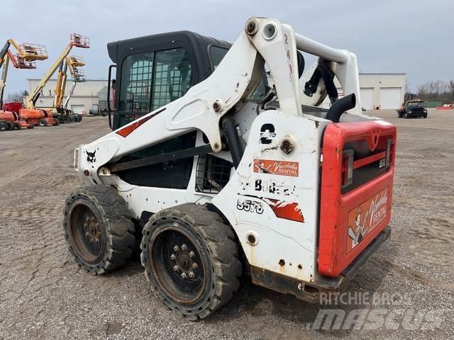 Bobcat S570 Krautuvai su šoniniu pasukimu