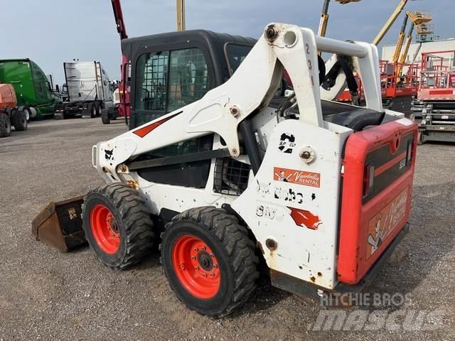 Bobcat S570 Krautuvai su šoniniu pasukimu