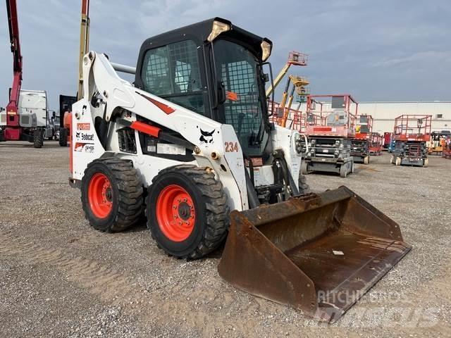 Bobcat S570 Krautuvai su šoniniu pasukimu