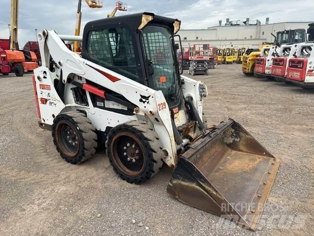 Bobcat S570 Krautuvai su šoniniu pasukimu