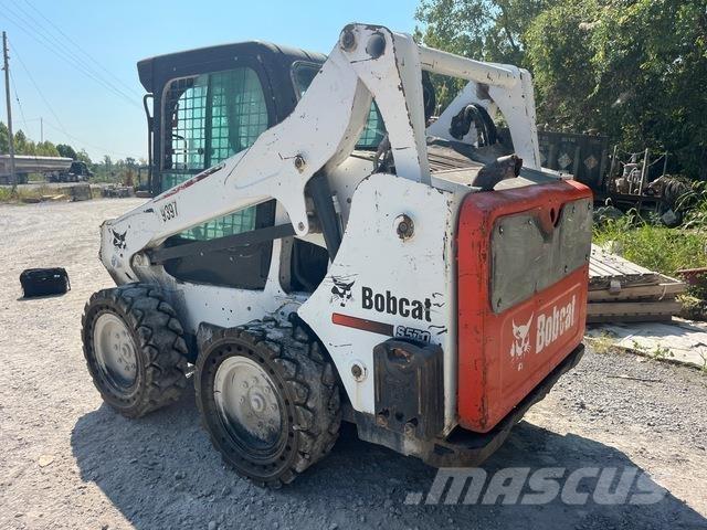 Bobcat S570 Krautuvai su šoniniu pasukimu