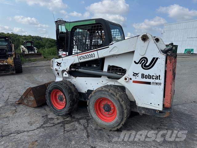 Bobcat S630 Krautuvai su šoniniu pasukimu