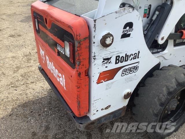 Bobcat S650 Krautuvai su šoniniu pasukimu