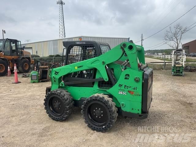 Bobcat S650 Krautuvai su šoniniu pasukimu