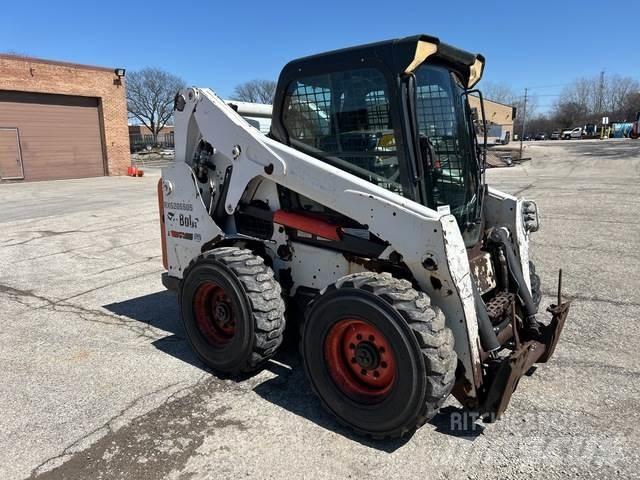 Bobcat S650 Krautuvai su šoniniu pasukimu