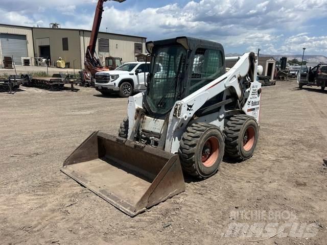 Bobcat S650 Krautuvai su šoniniu pasukimu