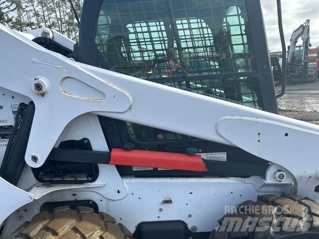 Bobcat S650 Krautuvai su šoniniu pasukimu