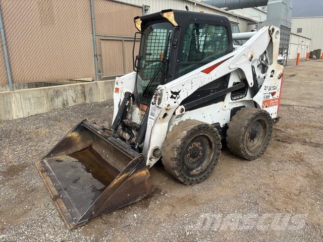 Bobcat S650 Krautuvai su šoniniu pasukimu