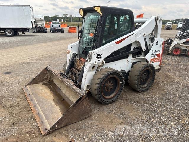 Bobcat S650 Krautuvai su šoniniu pasukimu