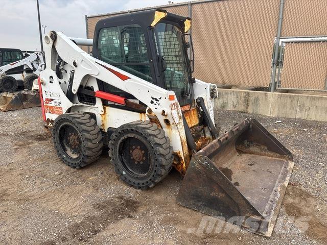 Bobcat S650 Krautuvai su šoniniu pasukimu