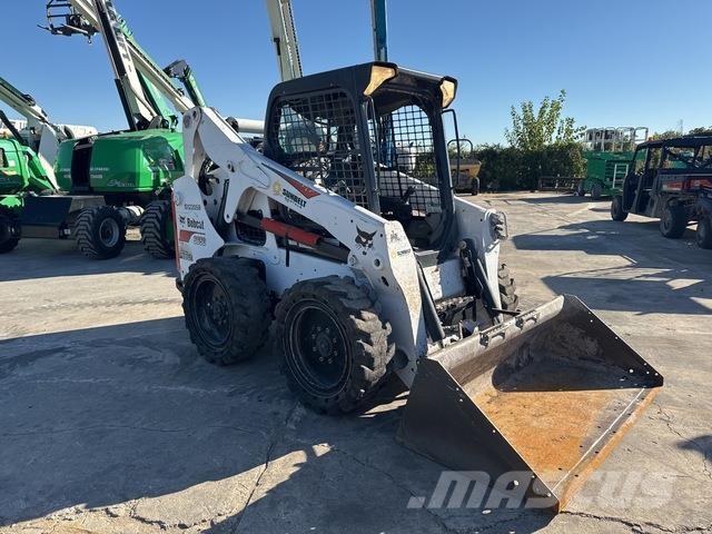 Bobcat S650 Krautuvai su šoniniu pasukimu