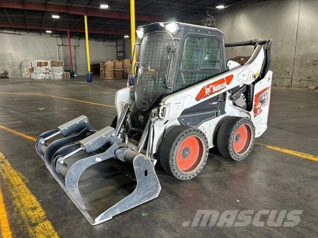 Bobcat S66 Krautuvai su šoniniu pasukimu