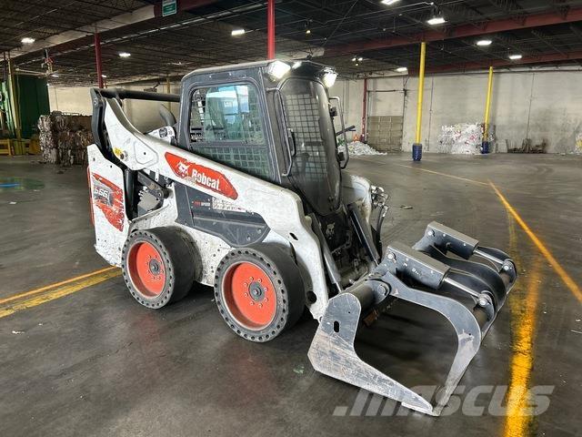 Bobcat S66 Krautuvai su šoniniu pasukimu