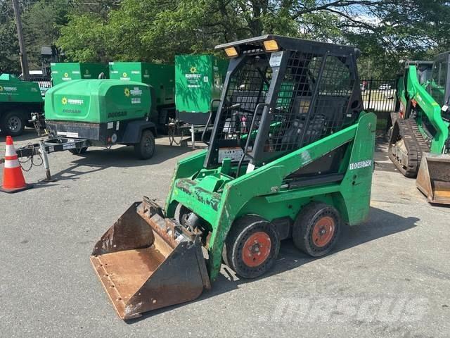 Bobcat S70 Krautuvai su šoniniu pasukimu