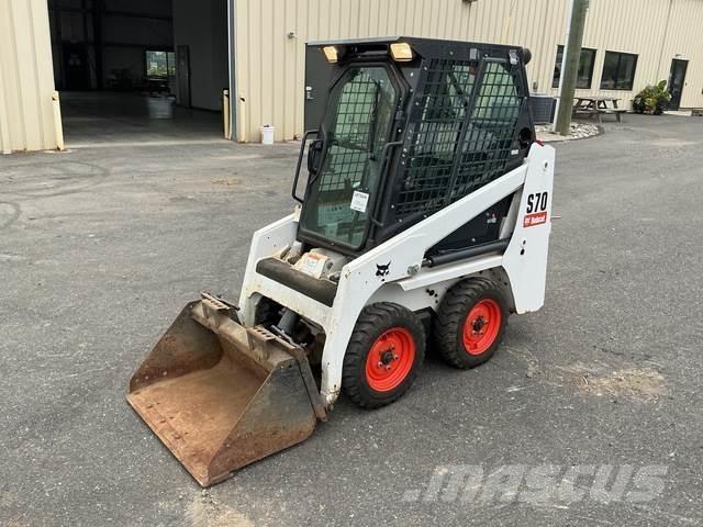 Bobcat S70 Krautuvai su šoniniu pasukimu