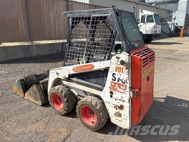 Bobcat S70 Krautuvai su šoniniu pasukimu