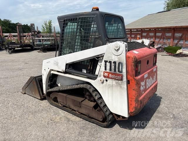 Bobcat T110 Krautuvai su šoniniu pasukimu