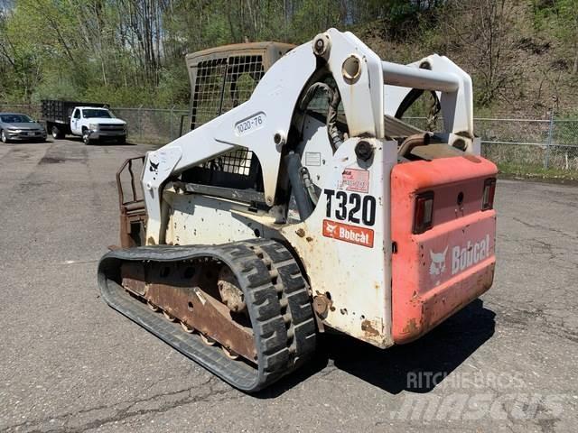 Bobcat T320 Krautuvai su šoniniu pasukimu