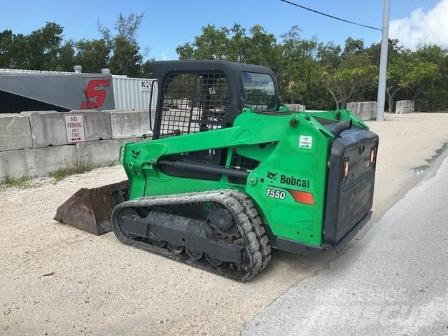 Bobcat T550 Krautuvai su šoniniu pasukimu