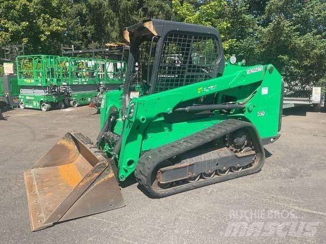 Bobcat T550 Krautuvai su šoniniu pasukimu