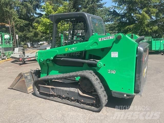 Bobcat T550 Krautuvai su šoniniu pasukimu