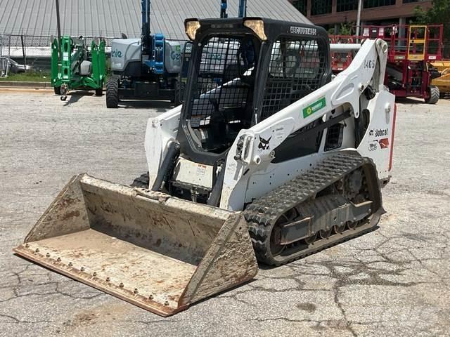 Bobcat T590 Krautuvai su šoniniu pasukimu