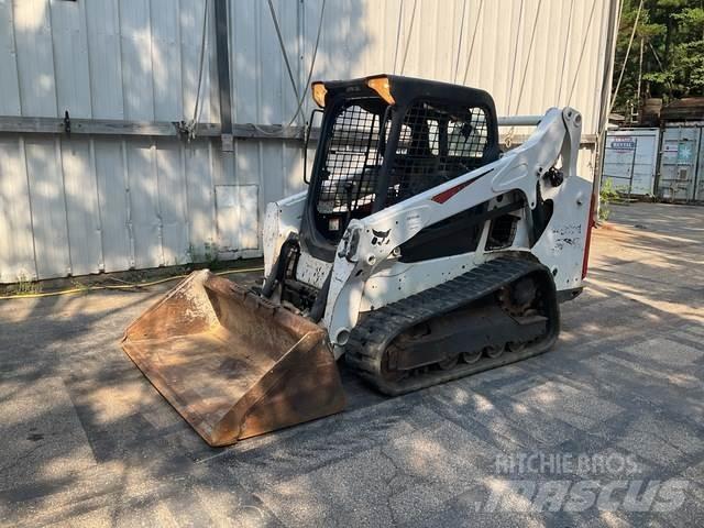 Bobcat T590 Krautuvai su šoniniu pasukimu