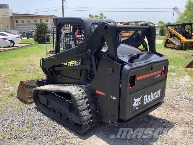 Bobcat T590 Krautuvai su šoniniu pasukimu