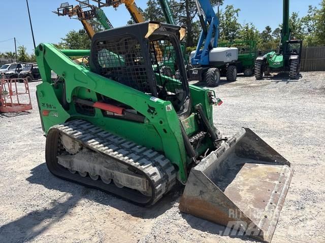 Bobcat T740 Krautuvai su šoniniu pasukimu