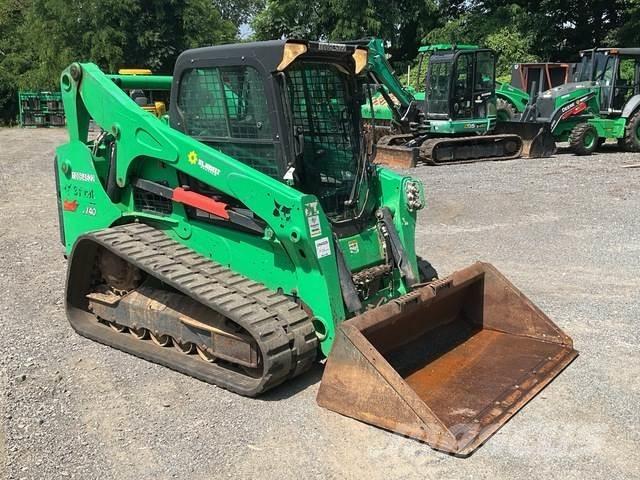 Bobcat T740 Krautuvai su šoniniu pasukimu