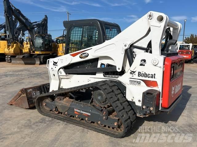 Bobcat T870 Krautuvai su šoniniu pasukimu