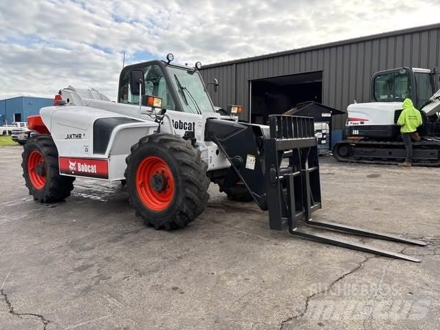 Bobcat V723 Teleskopiniai krautuvai
