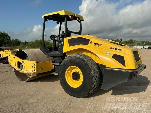 Bomag BW211D-5 Vieno būgno volai
