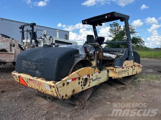 Bomag BW266AD Porinių būgnų volai
