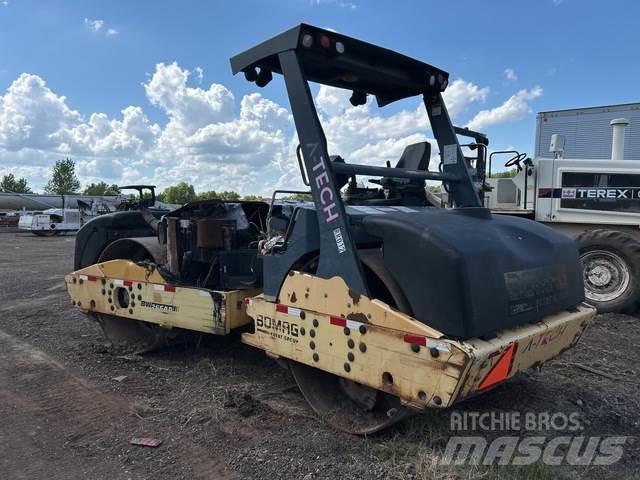 Bomag BW266AD Porinių būgnų volai