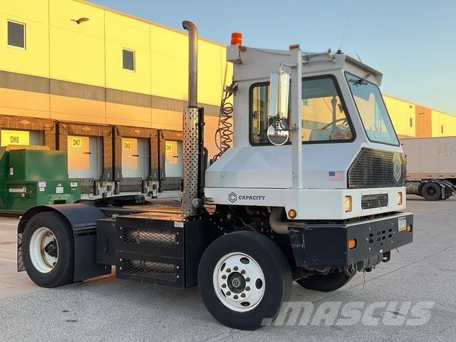 Capacity  Naudoti terminalų vilkikai