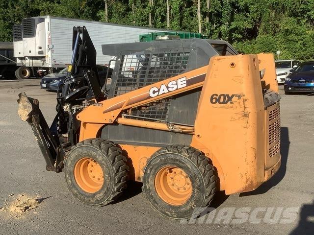 CASE 60XT Krautuvai su šoniniu pasukimu