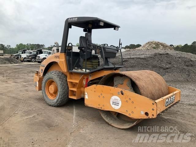 CASE SV208 Vieno būgno volai
