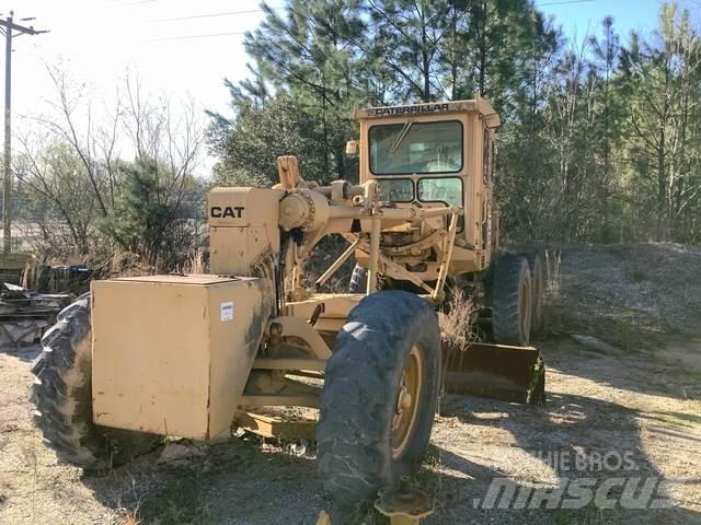 CAT 12F Greideriai