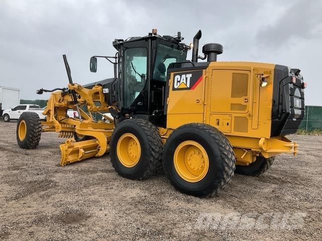 CAT 12M3 Greideriai