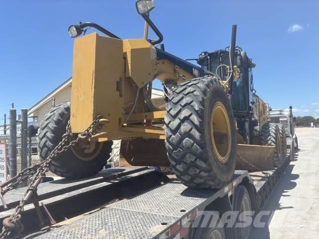 CAT 140 Greideriai