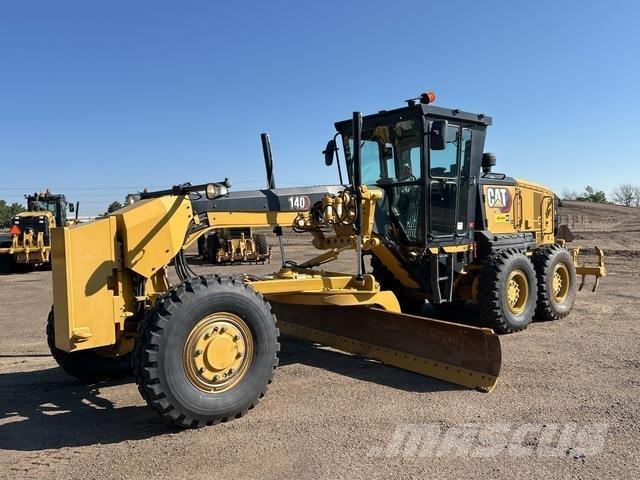 CAT 140 Greideriai