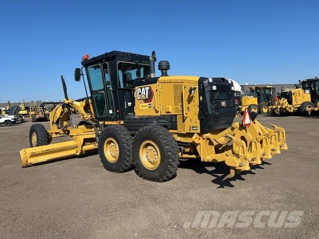 CAT 140 Greideriai