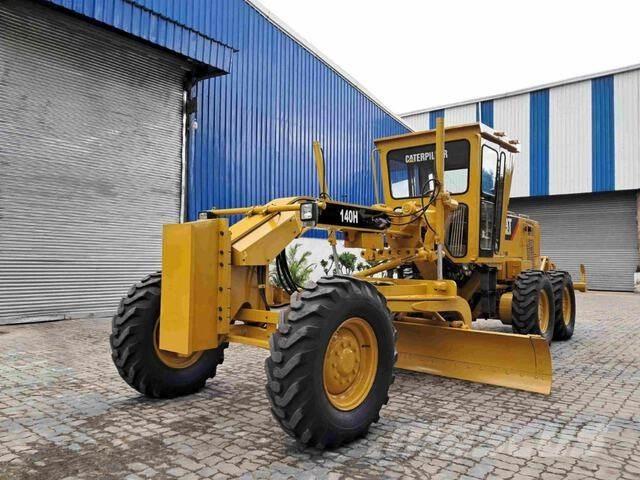 CAT 140H Greideriai